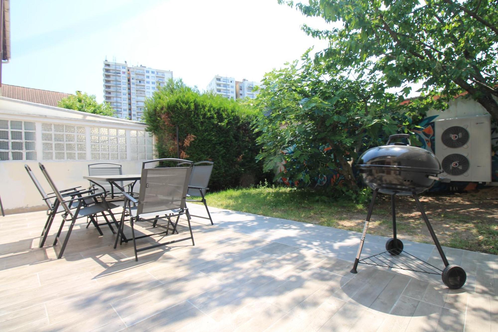 Épinay-sur-Seine Parking Prive Gratuit - 15Mn Paris - Gare A Pied En 5Mn - Tout Equipee - Terrasse - Jardin - Stade De France - Casino D'Enghien - Hippodrome, Universite מראה חיצוני תמונה